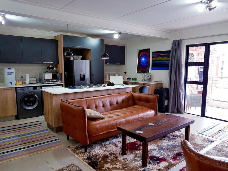 Looking for a Stylish unit in an Upmarket Estate? - Photo 1