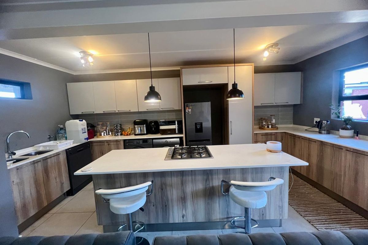 Luxury Living Made Easy – FREE WiFi, Gym & 24/7 Security - Photo 5