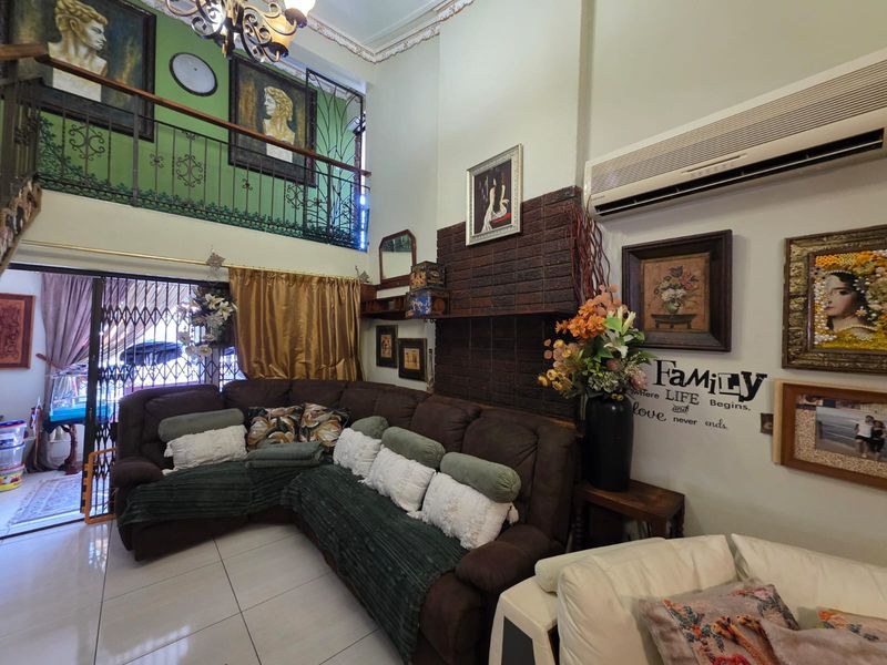 Bargain of the Year in Vaalpark – 2 Houses on 1 Property! - Photo 4