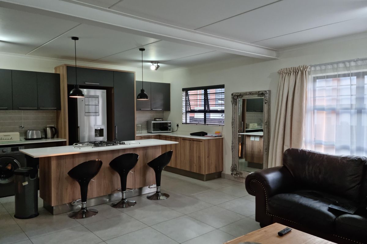 Modern 3-Bedroom Home for Sale in a Luxurious Upmarket Estate - Photo 3