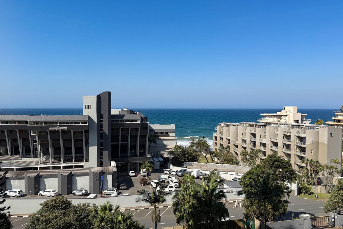 Location Location Location!!! - Photo 4