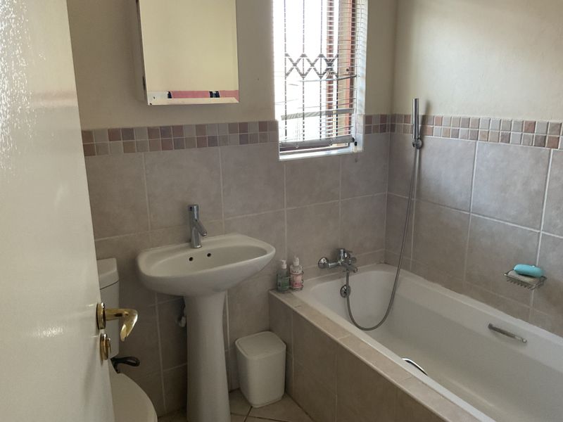 Townhouse For Sale In Centurion - Photo 6