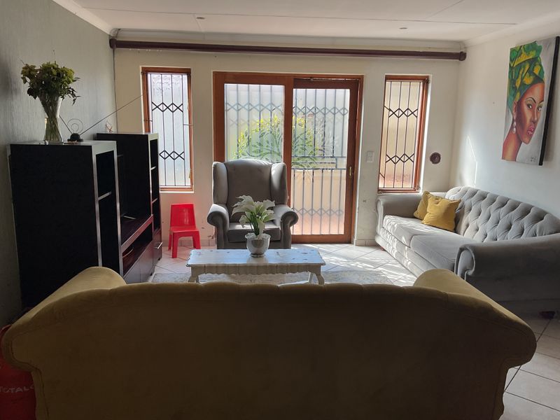 Townhouse For Sale In Centurion - Photo 2