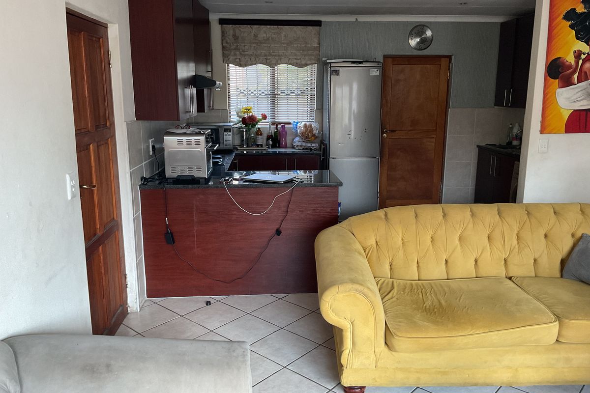 Townhouse For Sale In Centurion - Photo 4