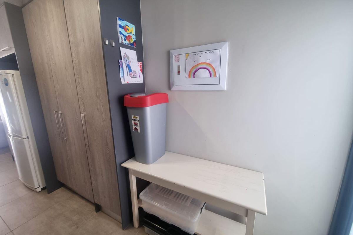 Ultra-modern, pet-friendly, ground floor apartment in Rynfield - Photo 4