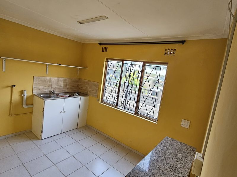 Garden Cottage Rental Monthly In Richards Bay - Photo 2