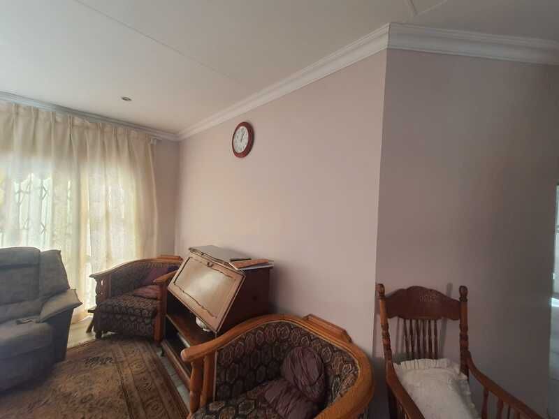 Townhouse In A Secured Complex In SW 2 - Photo 3