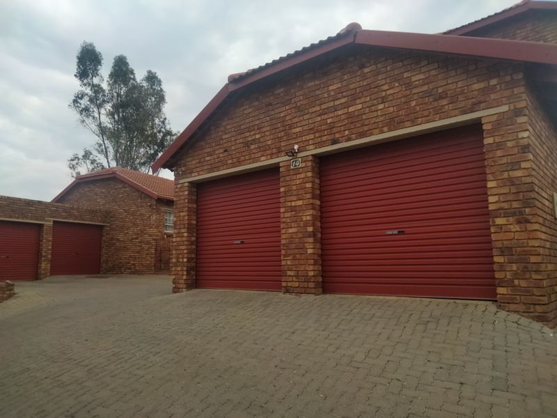 3bedroom 2bathroom duplex townhouse - Photo 2