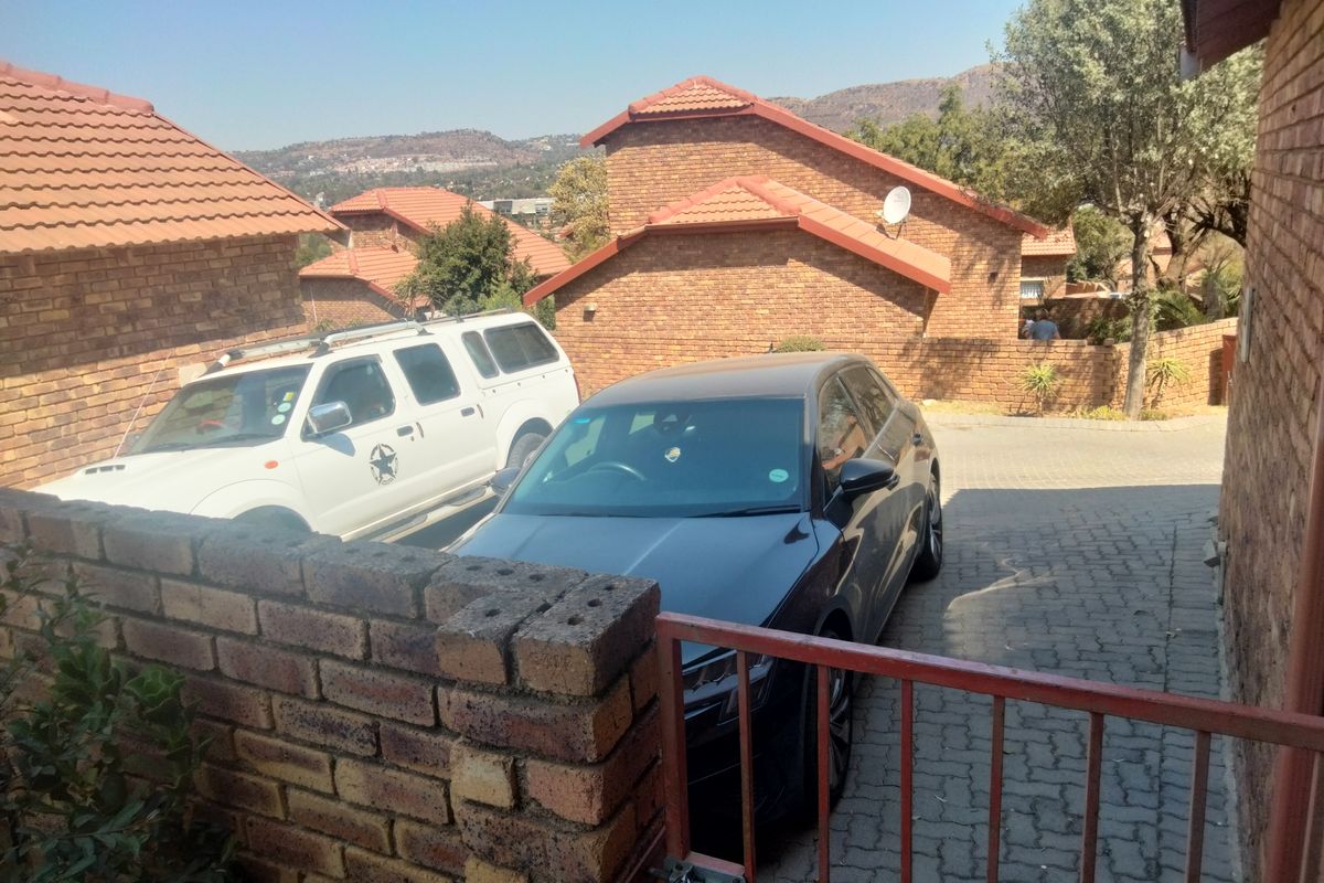 3bedroom 2bathroom duplex townhouse - Photo 3