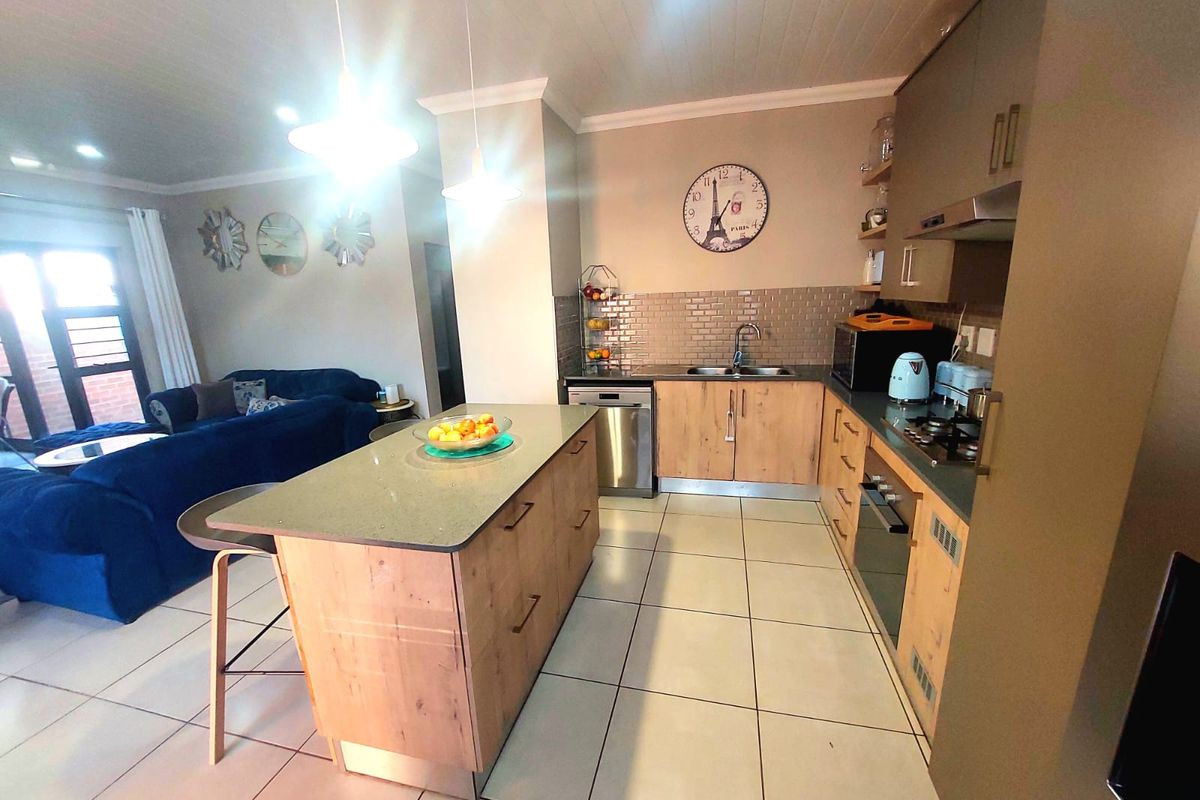 Superb 3 Bedroom House Montana - Photo 3