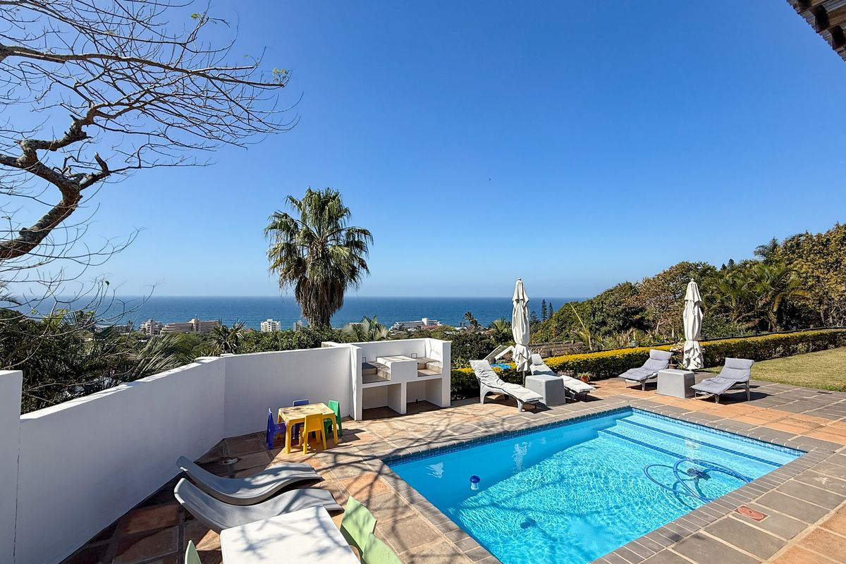 Unique Coastal Investment Opportunity – Five-Unit Beachside Retreat - Photo 3