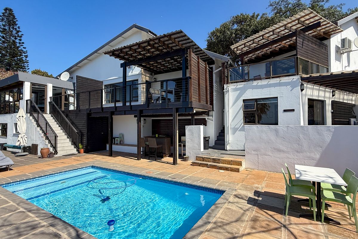 Unique Coastal Investment Opportunity – Five-Unit Beachside Retreat - Photo 4