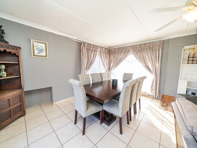 Live, Relax & Earn – 4-Bedroom Home with 6 Outside Rooms - Photo 9