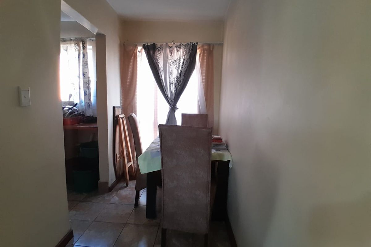 Modern Bachelor Apartment in Silver Lakes - Photo 3