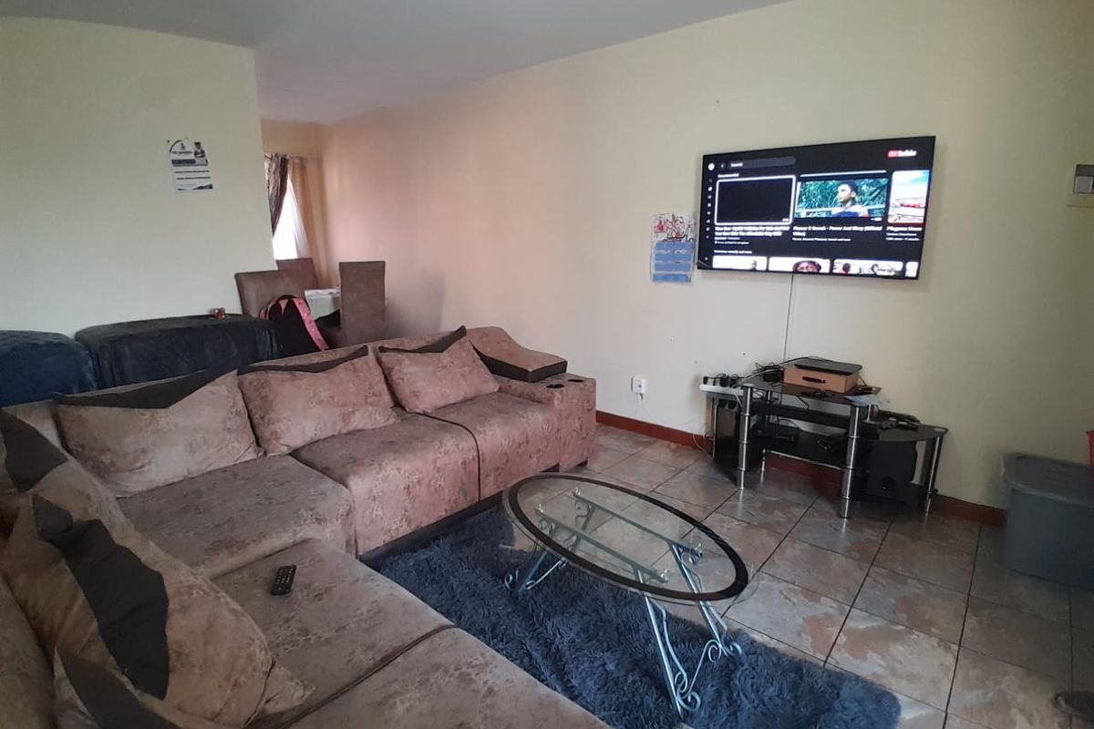 Modern Bachelor Apartment in Silver Lakes - Photo 4