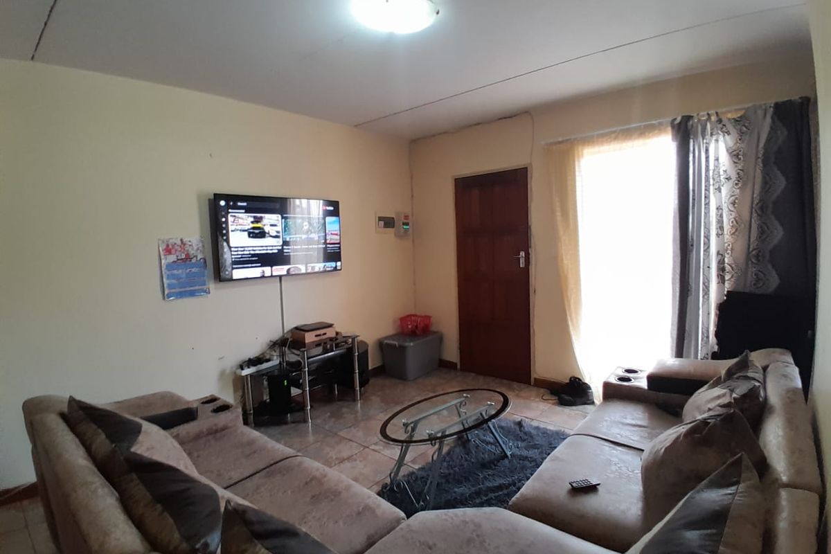 Modern Bachelor Apartment in Silver Lakes - Photo 5