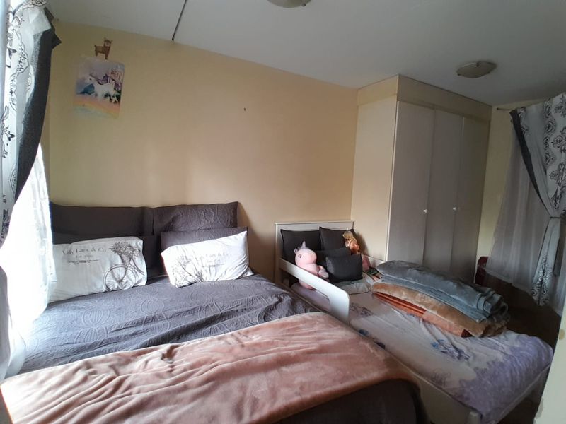 Modern Bachelor Apartment in Silver Lakes - Photo 6