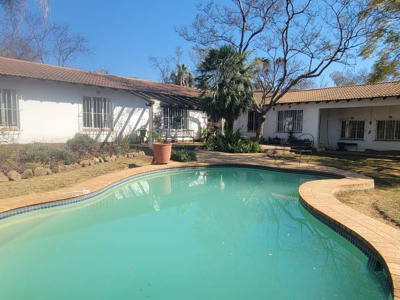 Farmall smallholding easy access from Malibongwe - Photo 1