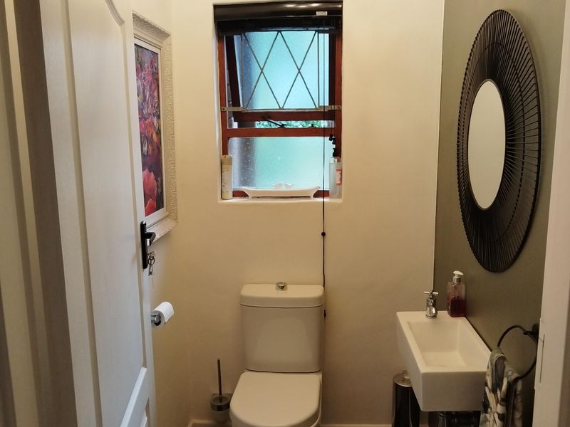 Stylish Facebrick Home in the Heart of Winterhoek Park - Photo 4