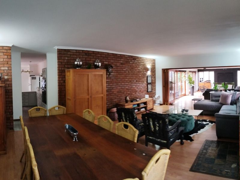 Stylish Facebrick Home in the Heart of Winterhoek Park - Photo 5