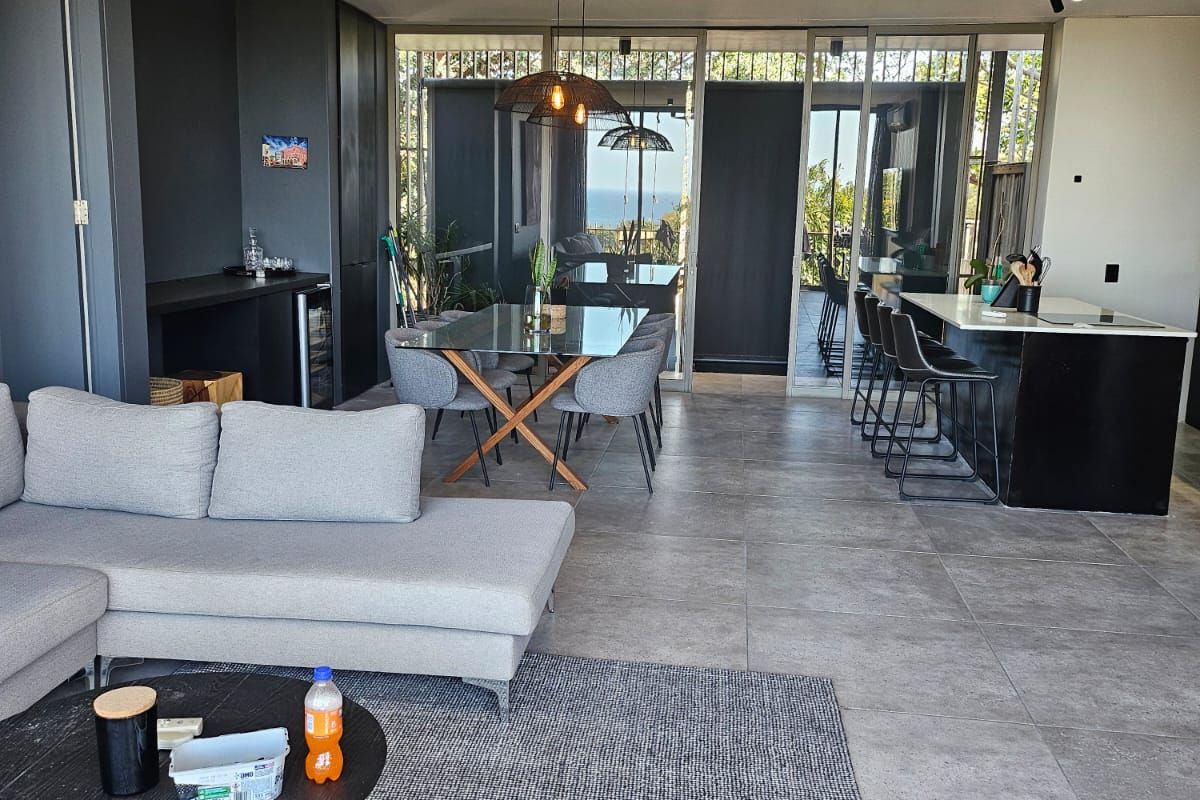 Modern 2-Bedroom Forest Apartment in Dunkirk Estate - Photo 4