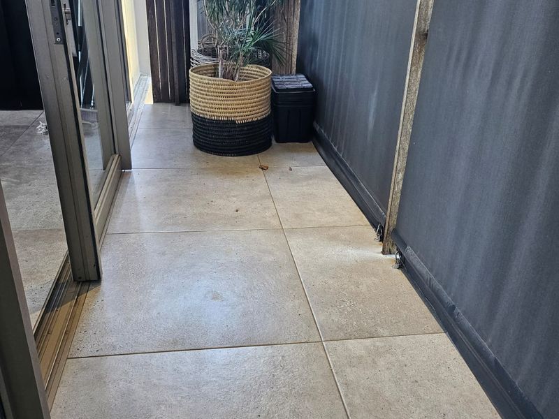 Modern 2-Bedroom Forest Apartment in Dunkirk Estate - Photo 8