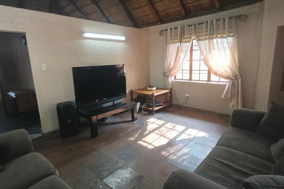 Charming 2.2-Hectare Retreat with Pool & Modern Comforts - Photo 4