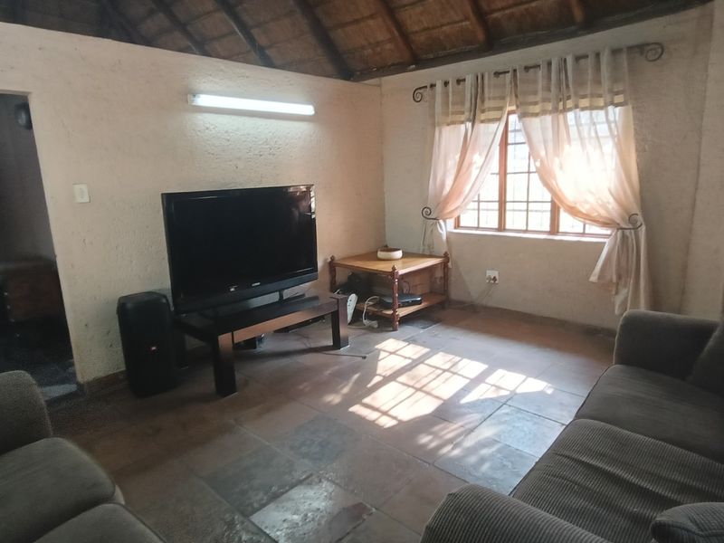 Charming 2.2-Hectare Retreat with Pool & Modern Comforts - Photo 4