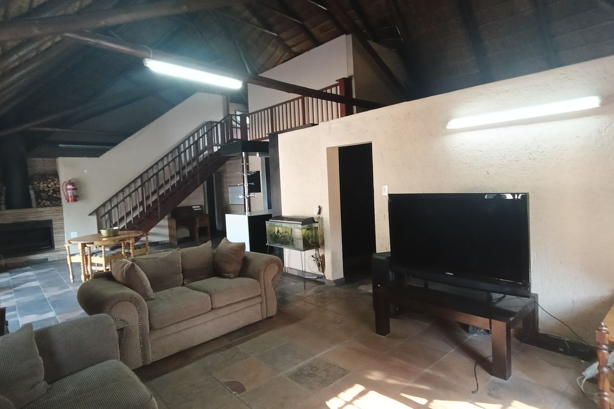 Charming 2.2-Hectare Retreat with Pool & Modern Comforts - Photo 5