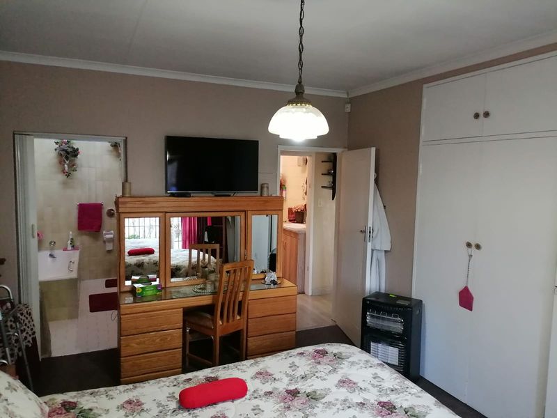 Stunning 3 bedroom,2 bathroom Townhouse in Dalpark Ext1,Brakpan - Photo 5