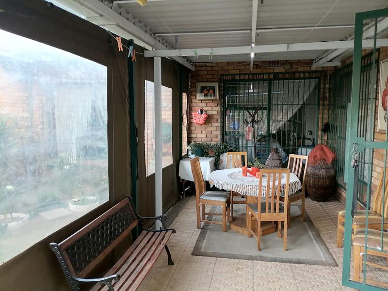 Stunning 3 bedroom,2 bathroom Townhouse in Dalpark Ext1,Brakpan - Photo 7