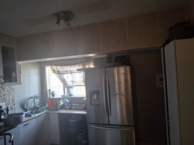 Immaculate Townhouse for Sale in Edleen! - Photo 5