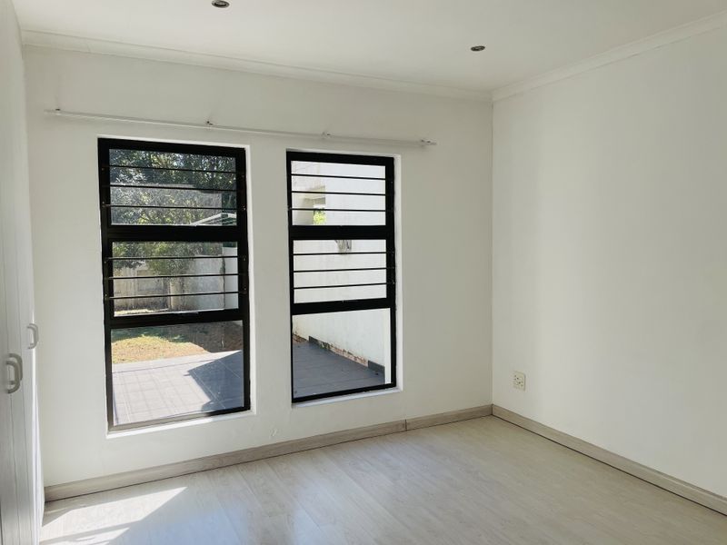 Cozy Family Home in Kengies, Fourways - Photo 5