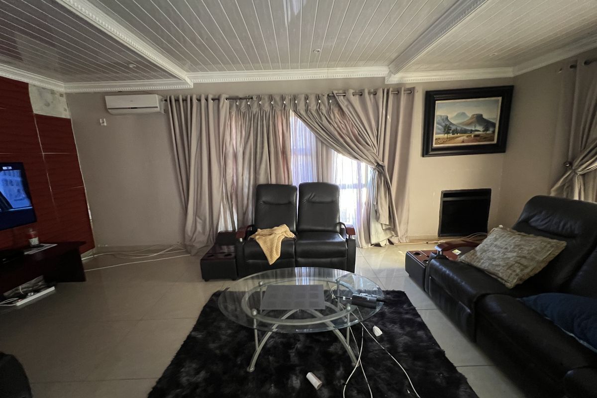 Modern Family Home in a Secure Estate – Polokwane - Photo 5