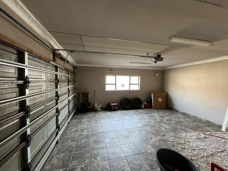 Modern Family Home in a Secure Estate – Polokwane - Photo 10