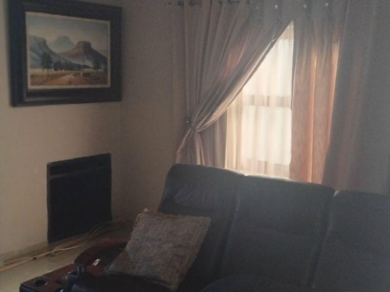 Modern Family Home in a Secure Estate – Polokwane - Photo 9