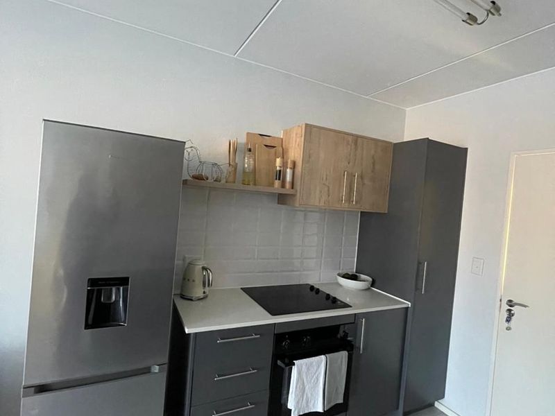 Modern 2 Bedroom, 2 Bathroom Apartment in Pepper Lane, Kosmosdal - Photo 2