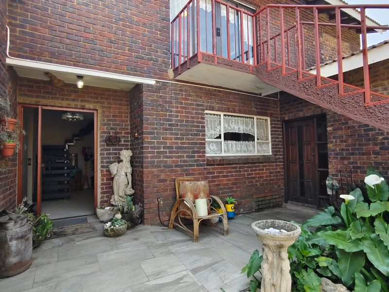 Escape to paradise in this stunning Deneysville property. - Photo 8