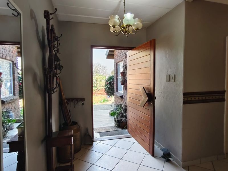 Escape to paradise in this stunning Deneysville property. - Photo 6