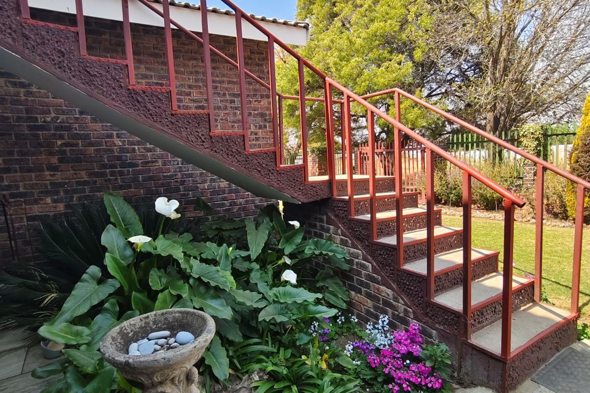 Escape to paradise in this stunning Deneysville property. - Photo 5