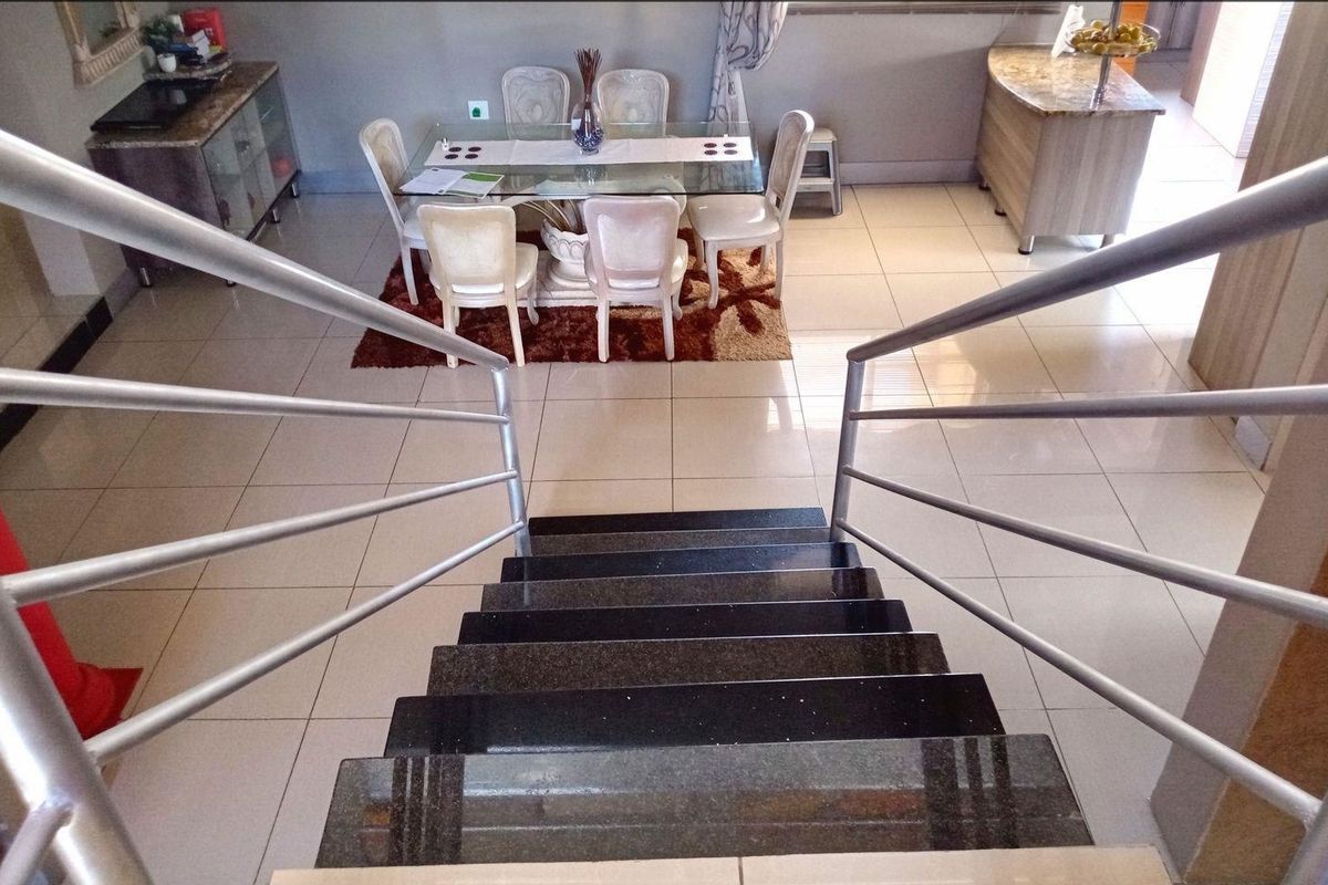 4 Bedroom House for Sale in Bendor - Photo 5