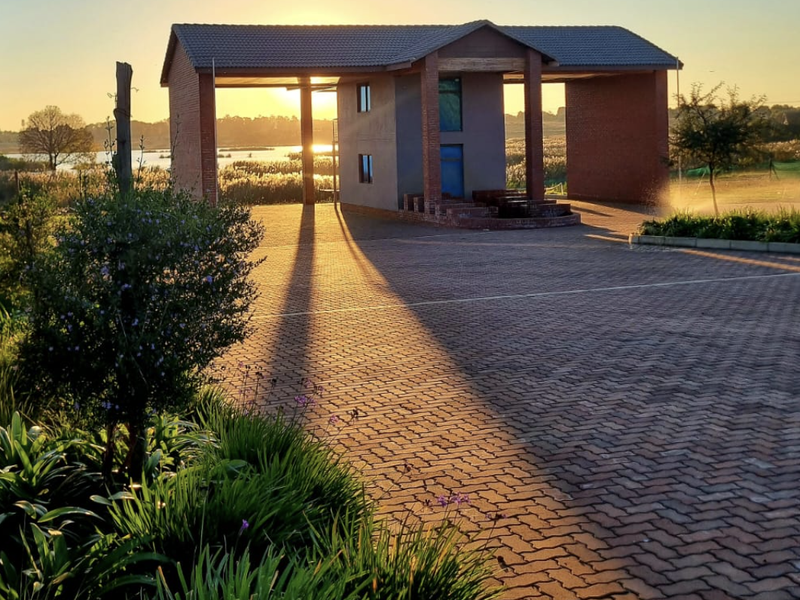 Luxury eco-estate stands for Sale - Photo 2