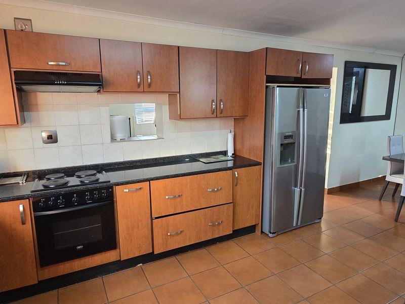 4 Bedroom House for Sale in Eagles Crest - Photo 6