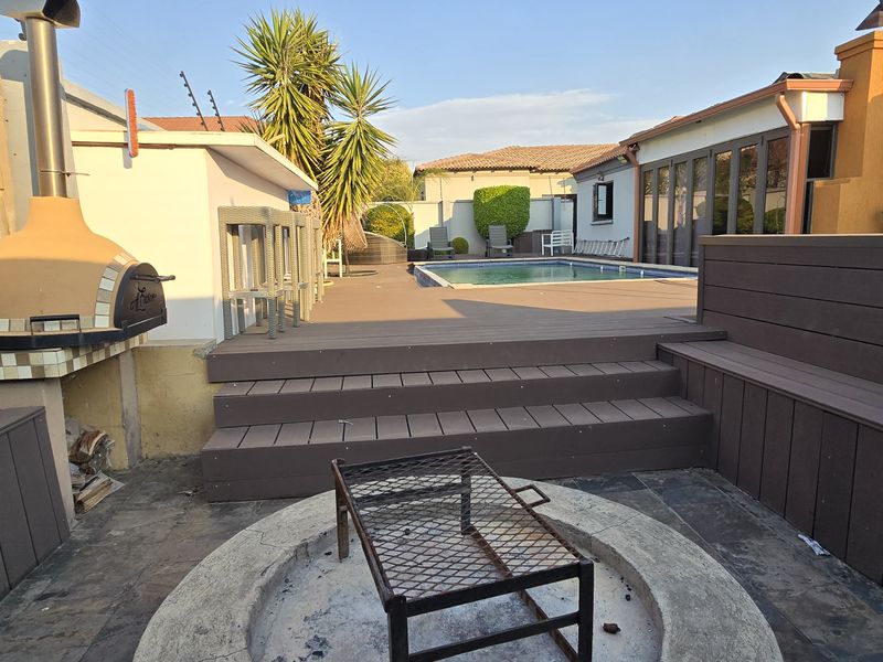 4 Bedroom House for Sale in Eagles Crest - Photo 3