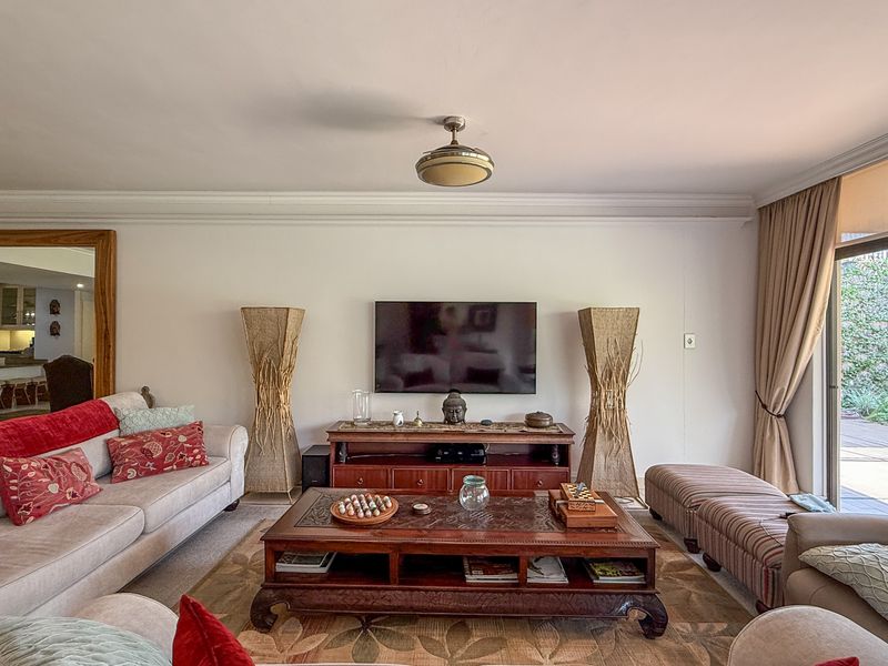 Elegant Single-Level Living with Private Garden - Photo 5