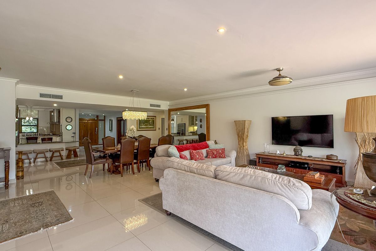 Elegant Single-Level Living with Private Garden - Photo 4