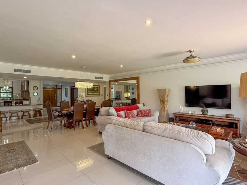 Elegant Single-Level Living with Private Garden - Photo 4