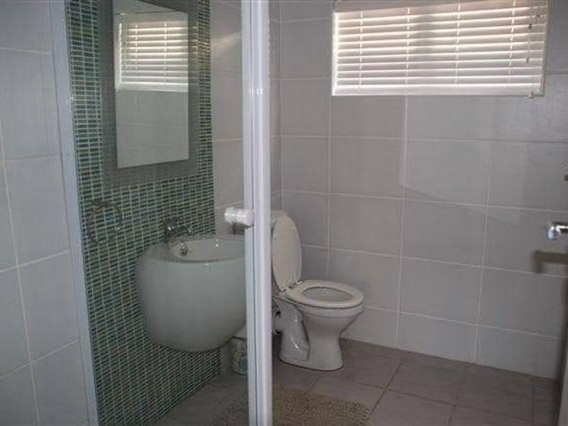 Sophisticated Coastal Penthouse Overlooking the Sea - Photo 10