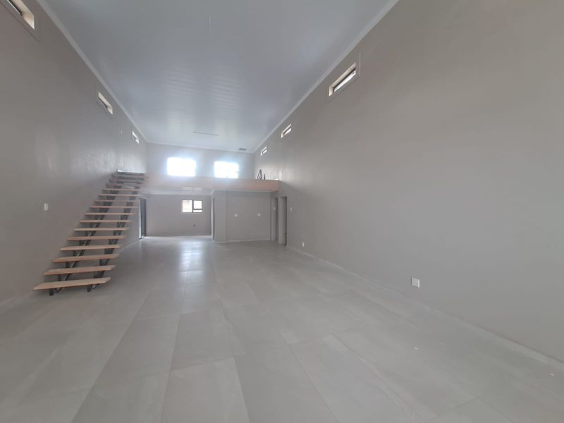 NEWLY BUILT 4 Bedroom Modern Family Home in Arcon Park. In a secure and exclusive complex. - Photo 7