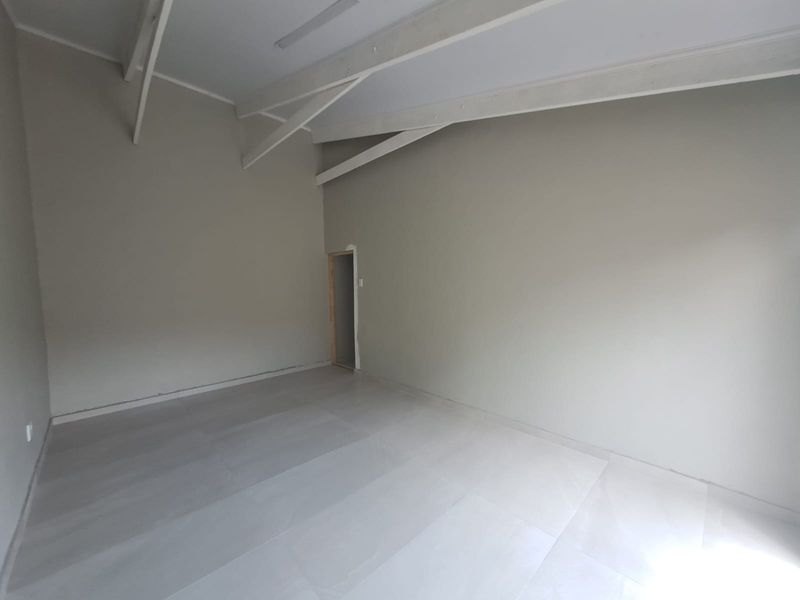 NEWLY BUILT 4 Bedroom Modern Family Home in Arcon Park. In a secure and exclusive complex. - Photo 2